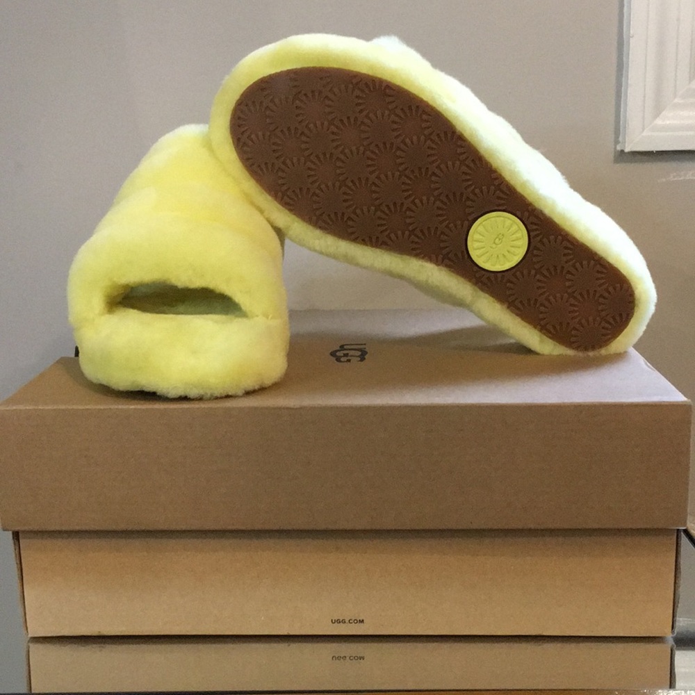 UGG Logo Fluff Yeah Slippers
